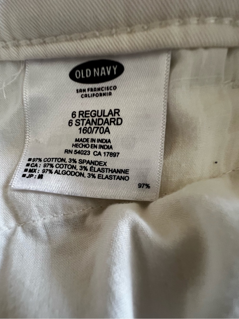 OLD NAVY PIXIE  PANTS IN LIGHT CREAM COLOR. SIZE 6  REG. STRAIGHT LEG - Picture 6 of 8